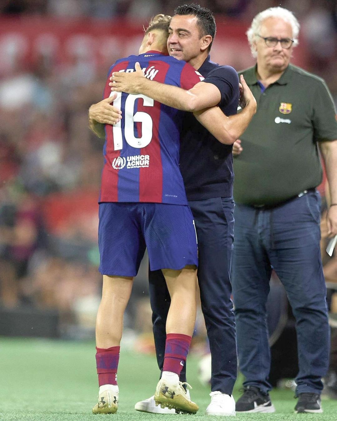 Barcelona players pay tribute to Xavi Hernandez after the win over Sevilla