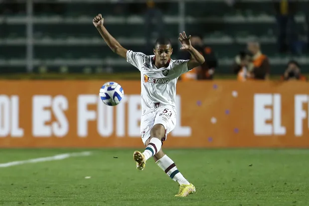 Barcelona sees Brazilian starlet Esquerdinha for the full-back position